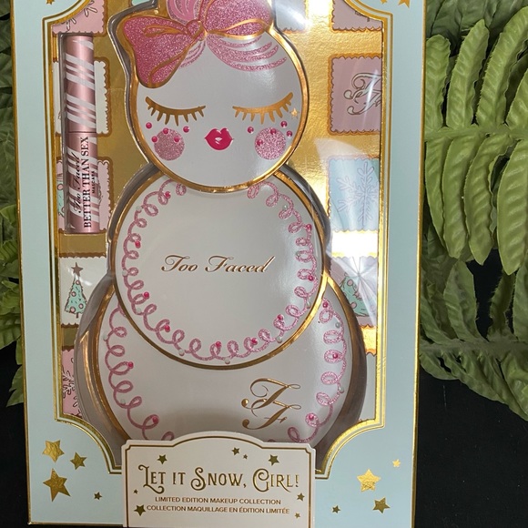 Too Faced Let It Snow, Girl Makeup Collection- NIB - Picture 7 of 8